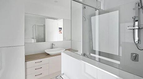 Panneau PVC de salle de bain : comment le choisir ?