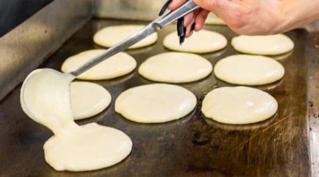 Comment nettoyer une plancha ? Produits & astuces