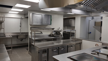 Vue sur la cuisine après les travaux