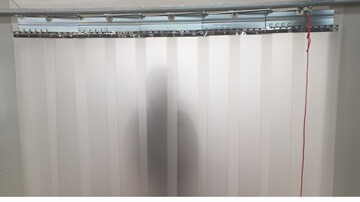 Rideau à lanières translucide type accordéon