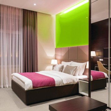 Crédence cuisine avec avec panneau mural décoratif brillant vert Altro Whiterock Chameleon "Key Lime"