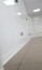 Plinthes en PVC blanc pour laboratoire