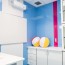 Réalisation salle de consultation hôpital avec panneau mural décoratif brillant Bleu Doux "Slip Stream" Altro Whiterock Chameleon