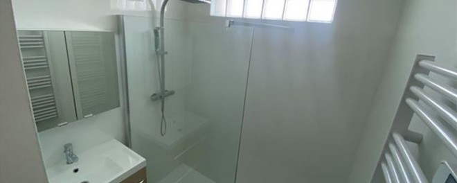 douche personnelle rénovée avec les solutions Nelinkia