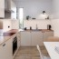 Réalisation crédence cuisine avec Panneau mural décoratif intérieur PVC Satiné Beige "Blossom" Altro Whiterock Satins