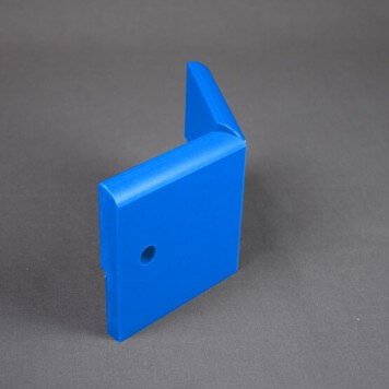 Angle externe pour Plinthe Polyéthylène Bleue avec découpe pour U de sol