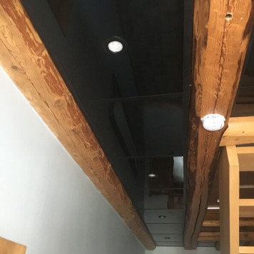 Dalle faux plafond noire decoration
