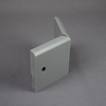 Angle externe pour Plinthe Polyéthylène Grise avec découpe pour U de sol