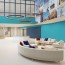 Réalisation paroi salle de bain avec Panneau mural décoratif intérieur PVC Satiné Bleu Jade "Vibrance" Altro Whiterock Satins