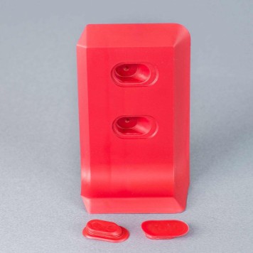 web-embout-droite-pour-plinthe-rouge-avec_bouchon-vue-de-face