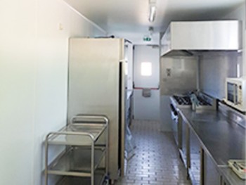 petite cuisine longue rénovée