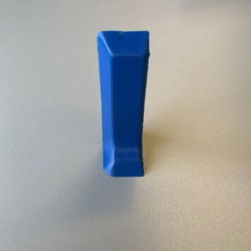 embout-gauche-pour-plinthe-bleu