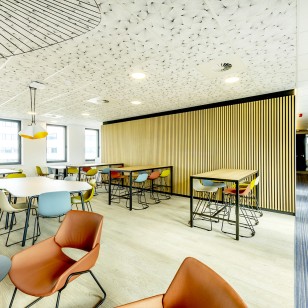 Dalle de faux plafond acoustique noire