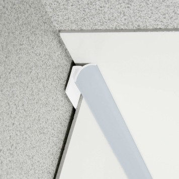 Congé d'angle interne bleu breeze pour plaques PVC épaisseur 2-3 mm en situation