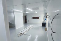 plafond avec lambris alvéolaire cuisine professionnelle