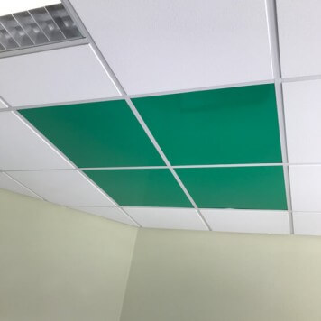 Dalle de faux plafond verte en situation