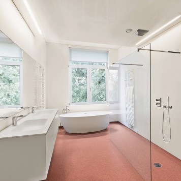 Réalisation paroi salle de bain avec Panneau mural décoratif intérieur PVC Satiné Beige Clair "Linen" Altro Whiterock Satins