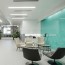Réalisation paroi salle d'attente avec panneau mural décoratif brillant Vert Jade "Sheer Glass" Altro Whiterock Chameleon