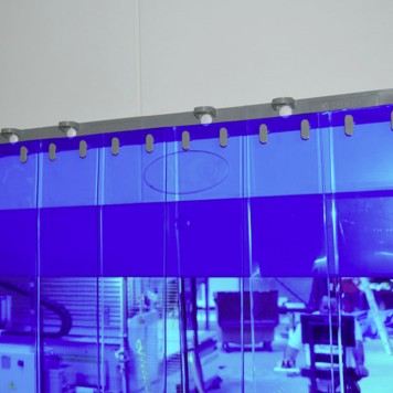 Rideau standard bleu transparent recouvrement 100%
