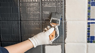 Peindre du carrelage : une fausse bonne idée ?