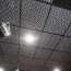 Dalles acoustiques noires avec motif cube