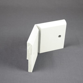 Angle interne pour plinthe Polyéthylène blanche avec découpe pour U de sol