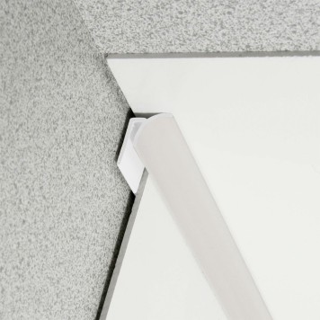 Congé d'angle interne beige hessian pour plaques PVC épaisseur 2-3 mm en situation
