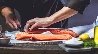 Préparation du poisson dans le respect de la Marche en Avant