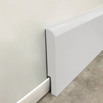 Plinthe Polyéthylène blanche avec découpe pour U de sol